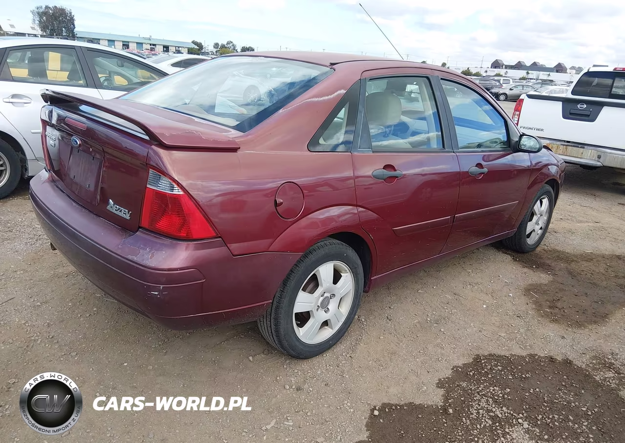 2007 Ford Focus S-Se-Ses VIN:1FAHP34N87W142924 - 4