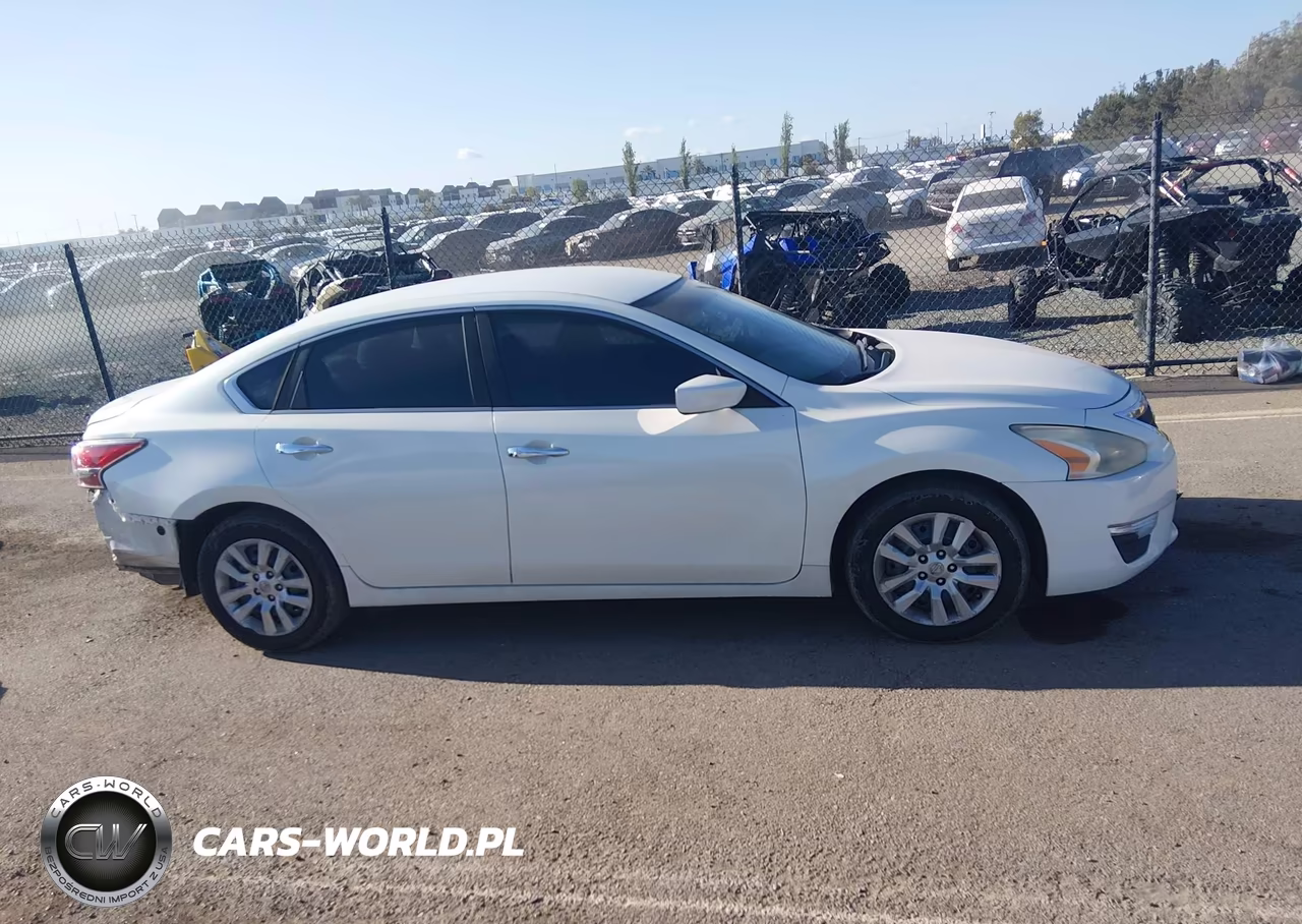 2014 Nissan Altima 2.5 S VIN:1N4AL3AP7EN210345 - 14