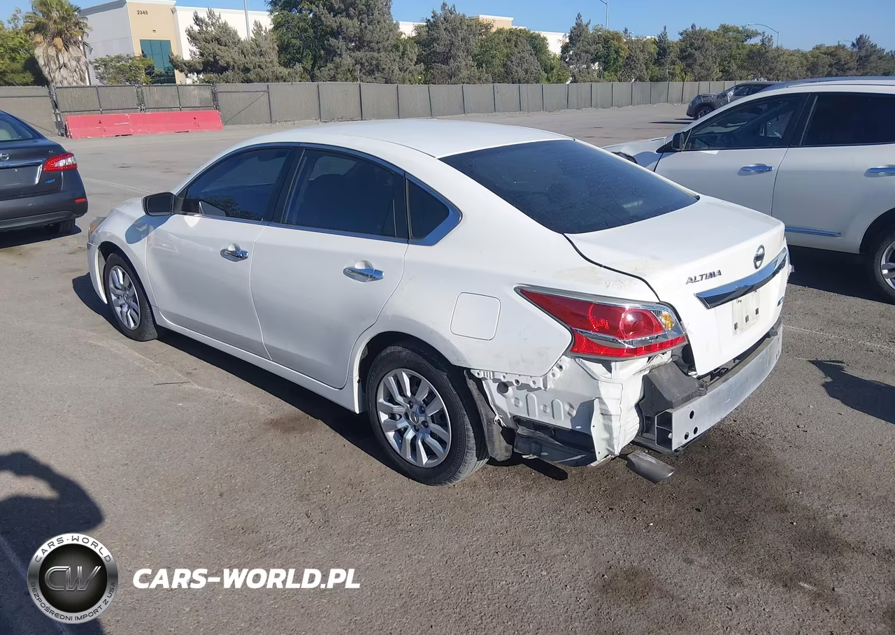 2014 Nissan Altima 2.5 S VIN:1N4AL3AP7EN210345 - 3