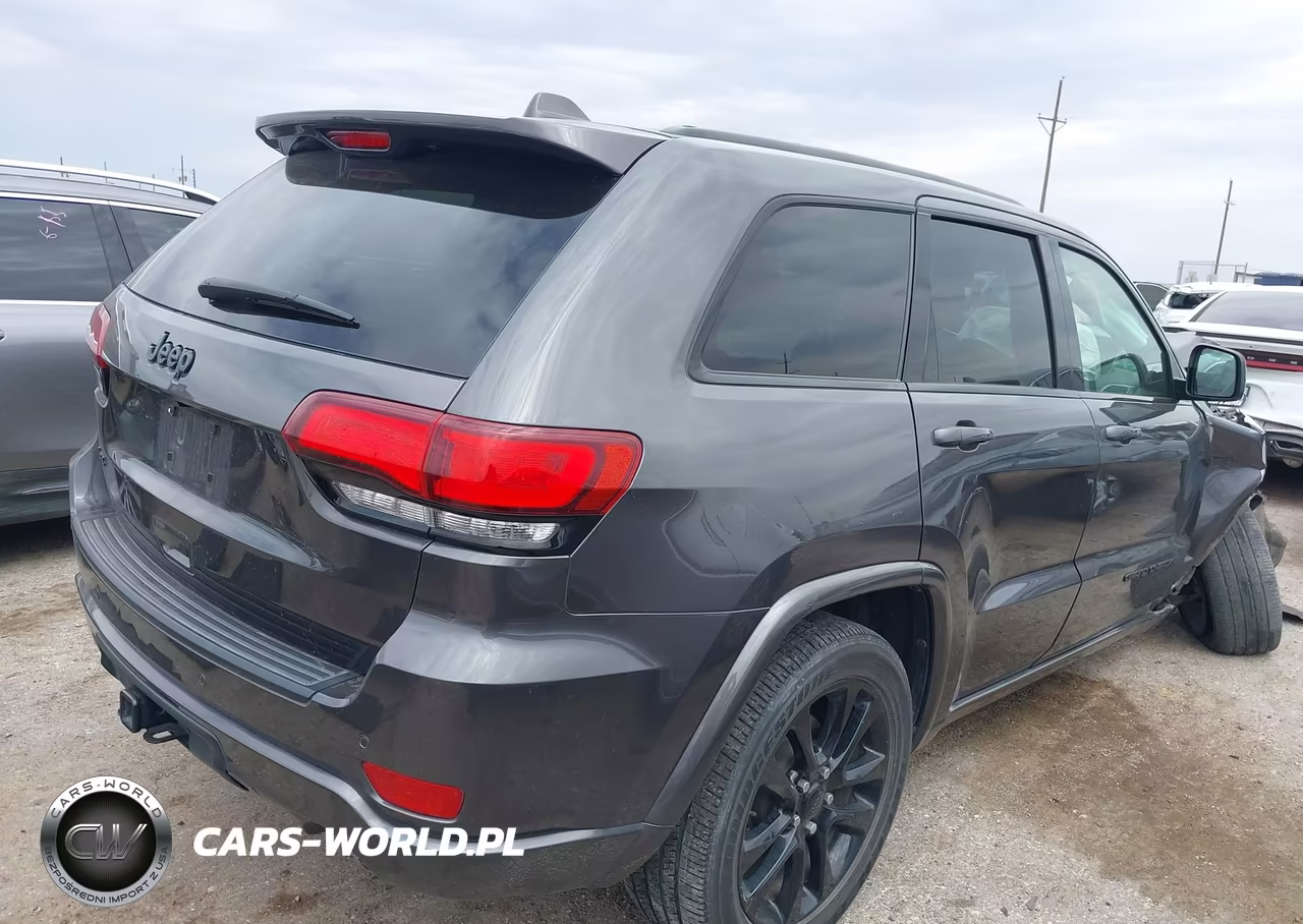 2020 Jeep Grand Cherokee Altitude 4X4 VIN:1C4RJFAG1LC400767 - 4