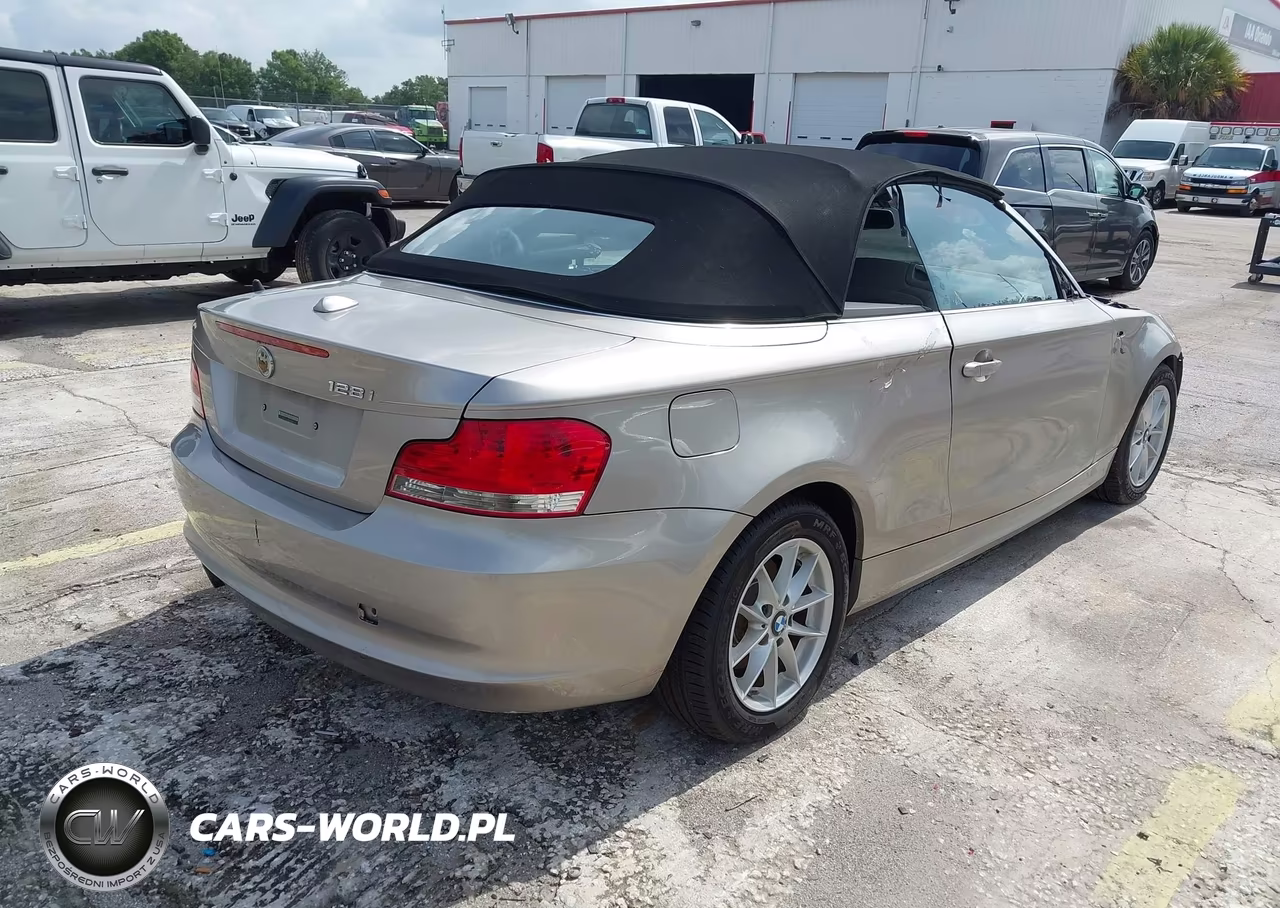 2011 BMW 128I VIN:WBAUN1C53BVH83689 - 4