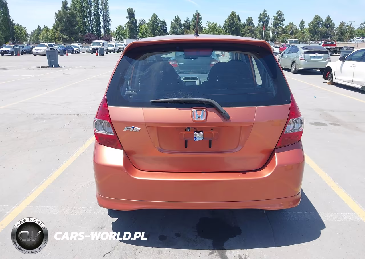 2007 Honda Fit Sport VIN:JHMGD38687S029921 - 16