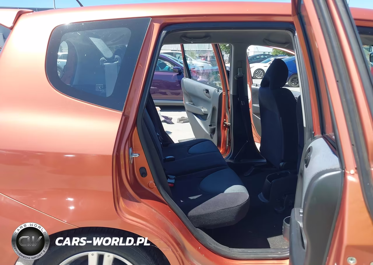 2007 Honda Fit Sport VIN:JHMGD38687S029921 - 8