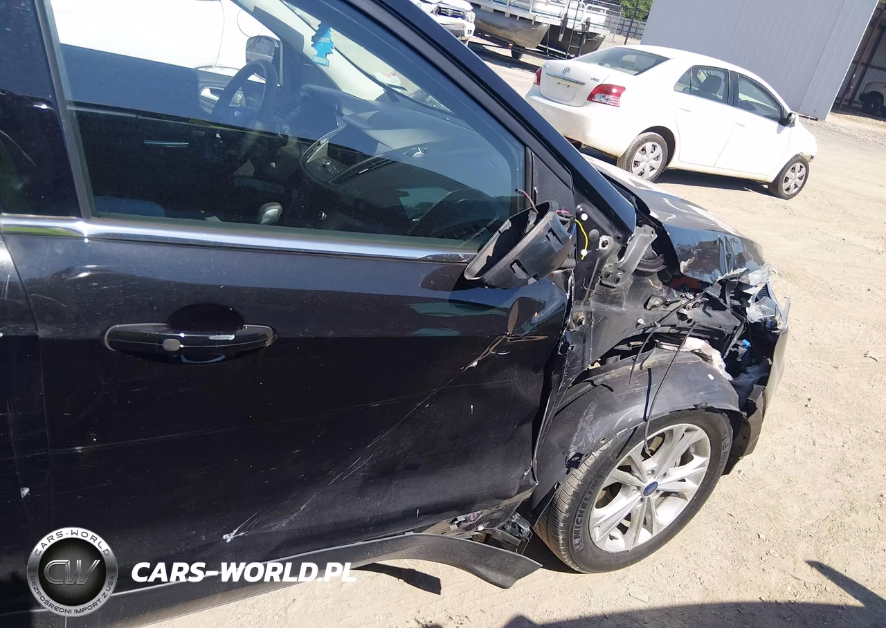 2019 Ford Escape Se VIN:1FMCU9GD4KUB24066 - 17