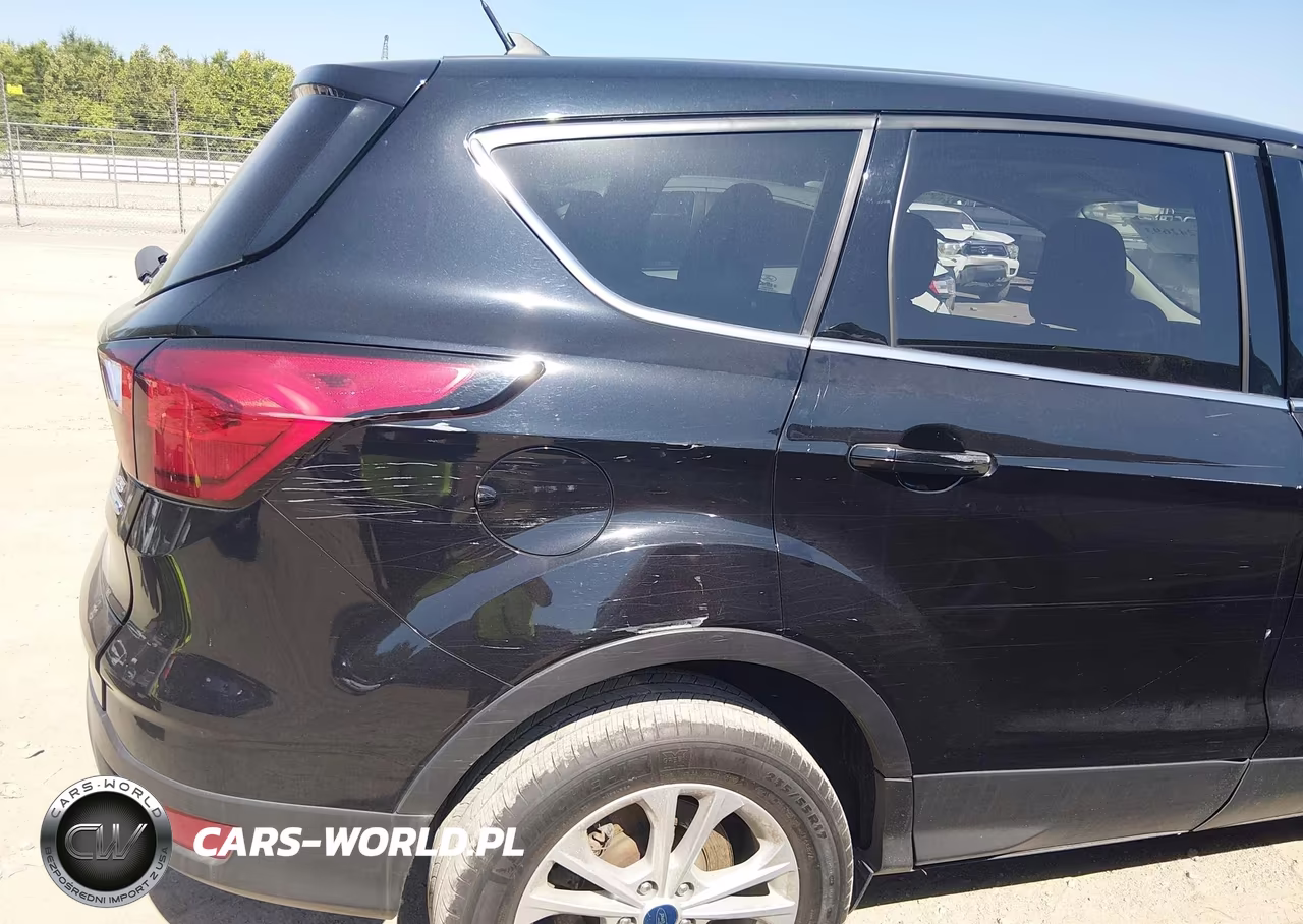 2019 Ford Escape Se VIN:1FMCU9GD4KUB24066 - 18