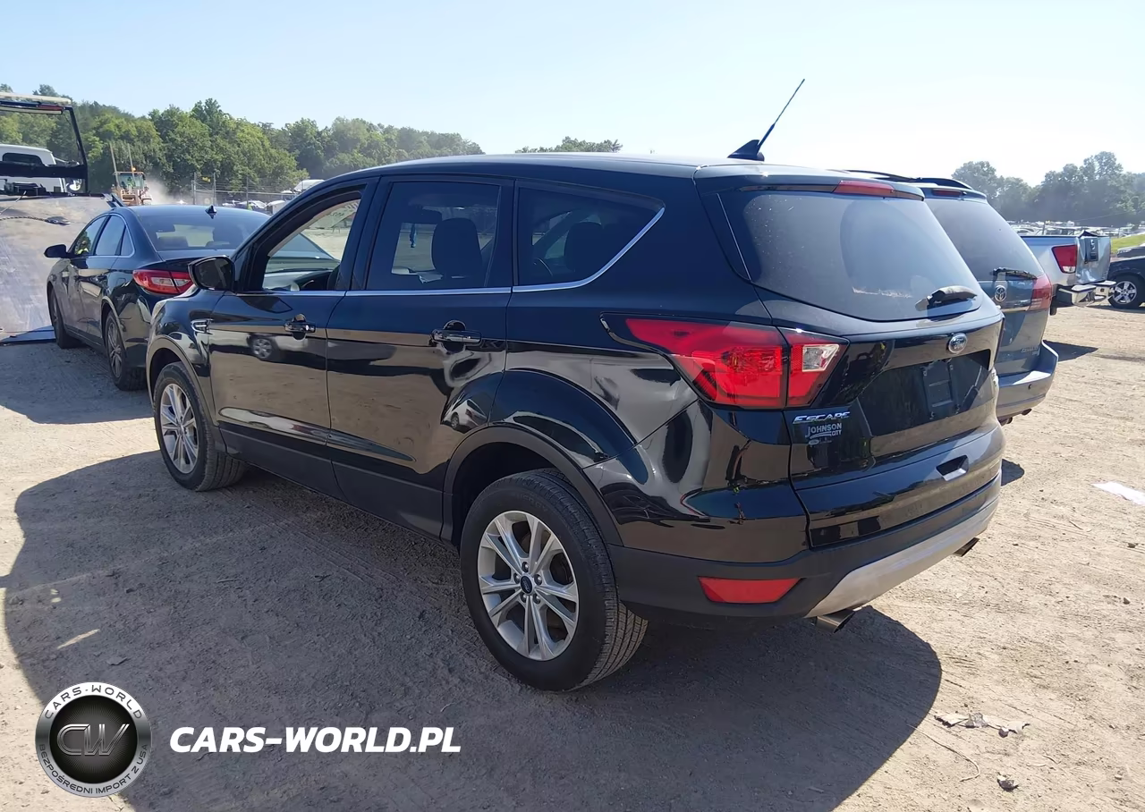 2019 Ford Escape Se VIN:1FMCU9GD4KUB24066 - 3