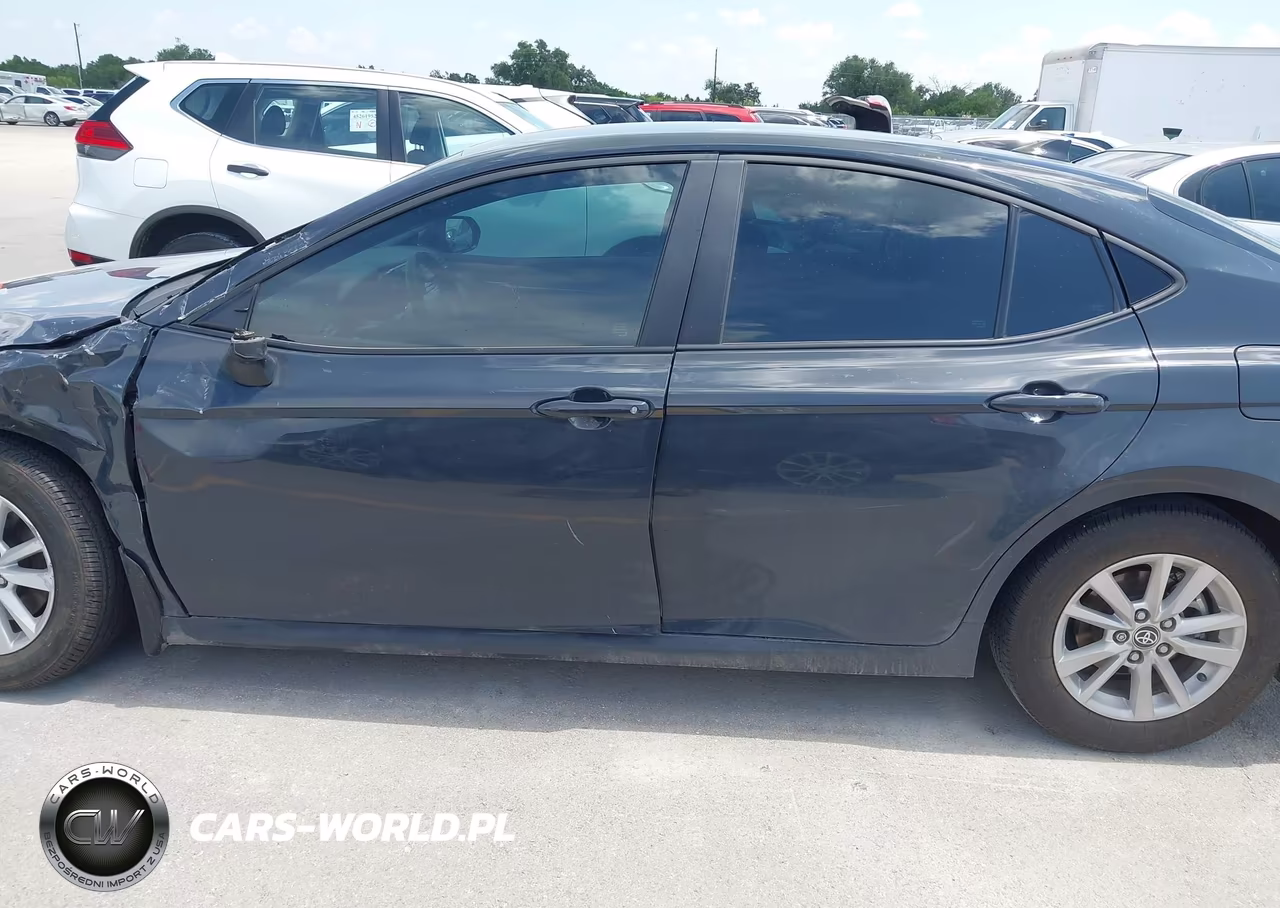 2025 Toyota Camry Le VIN:4T1DAACK9SU615798 - 14