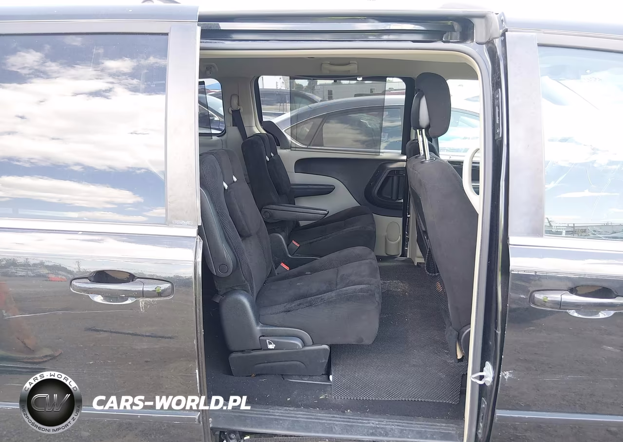 2013 Dodge Grand Caravan Crew VIN:2C4RDGDG9DR649688 - 8