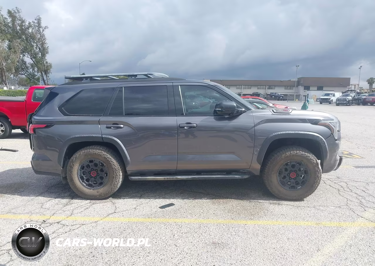 2023 Toyota Sequoia Trd Pro VIN:7SVAAABA7PX019214 - 13