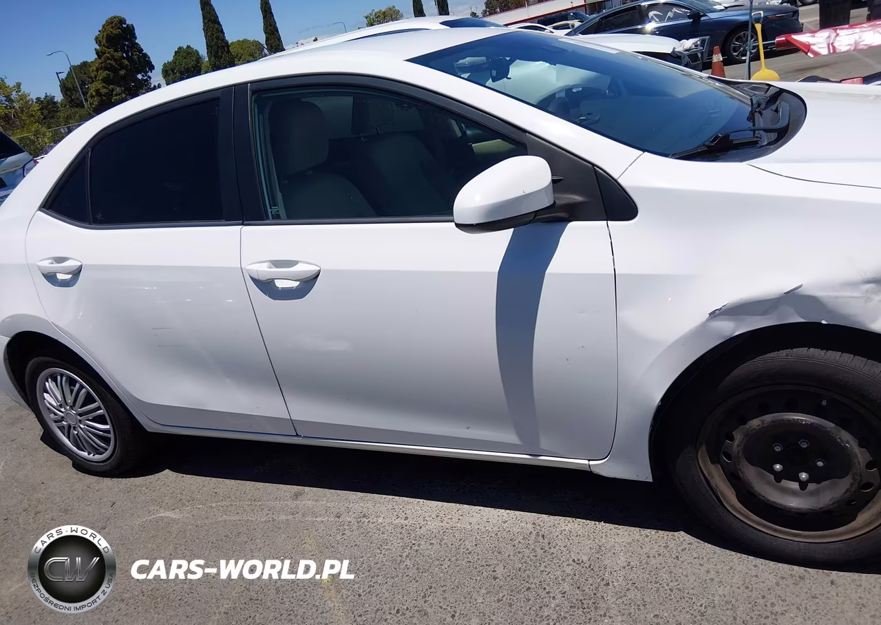 2017 Toyota Corolla Le VIN:5YFBURHE7HP722553 - 13