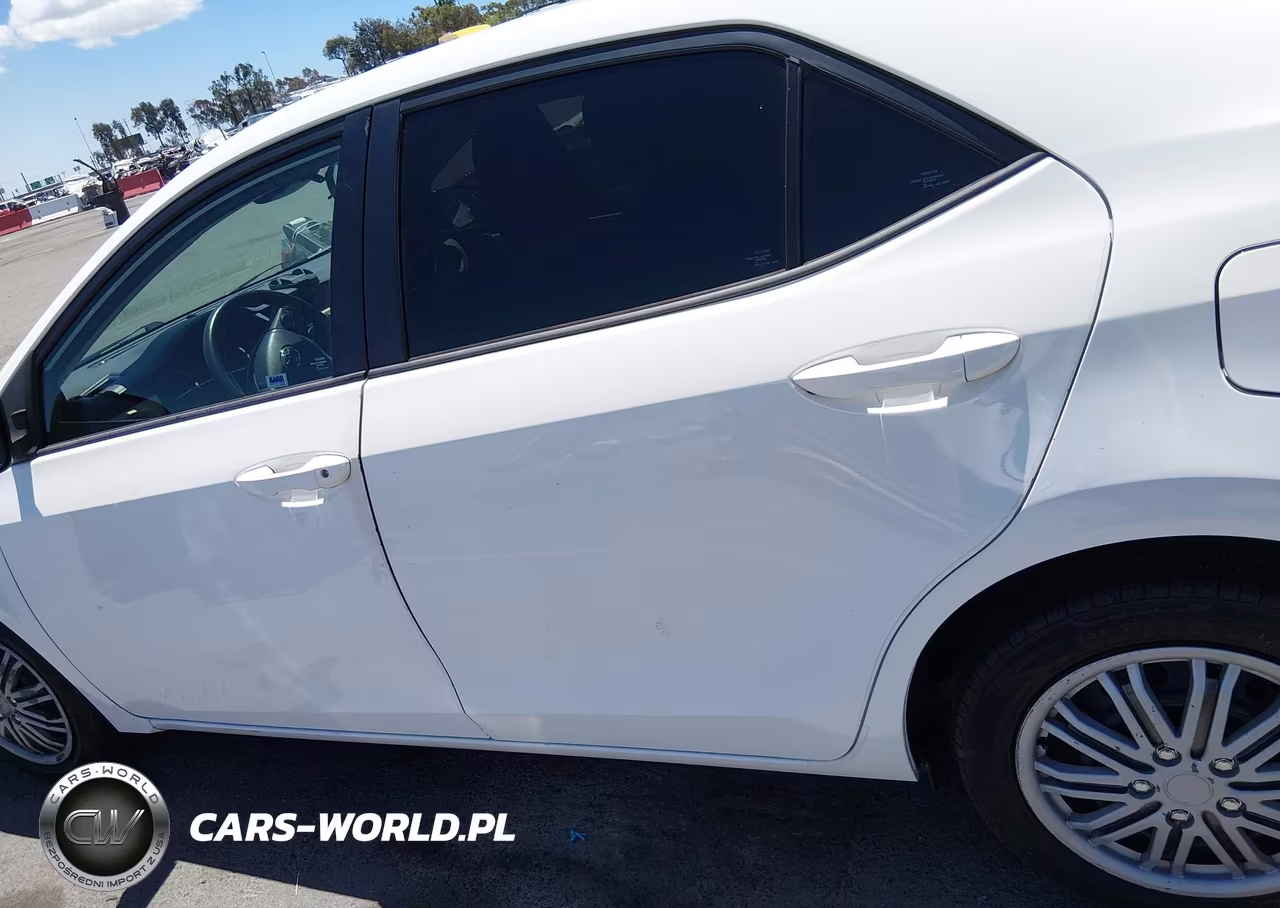 2017 Toyota Corolla Le VIN:5YFBURHE7HP722553 - 14