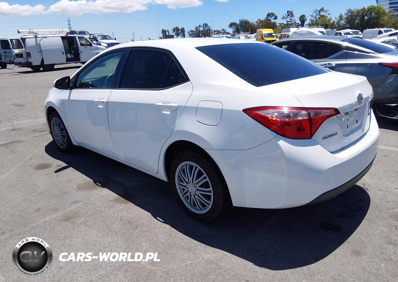 2017 Toyota Corolla Le VIN:5YFBURHE7HP722553 - 3