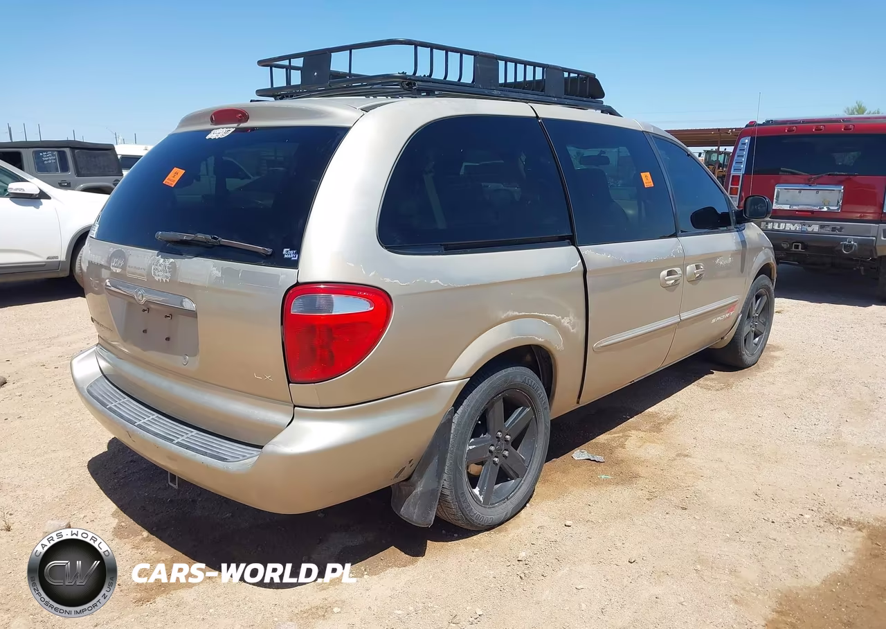 2003 Chrysler Town & Country Lx VIN:2C4GP44313R164986 - 4