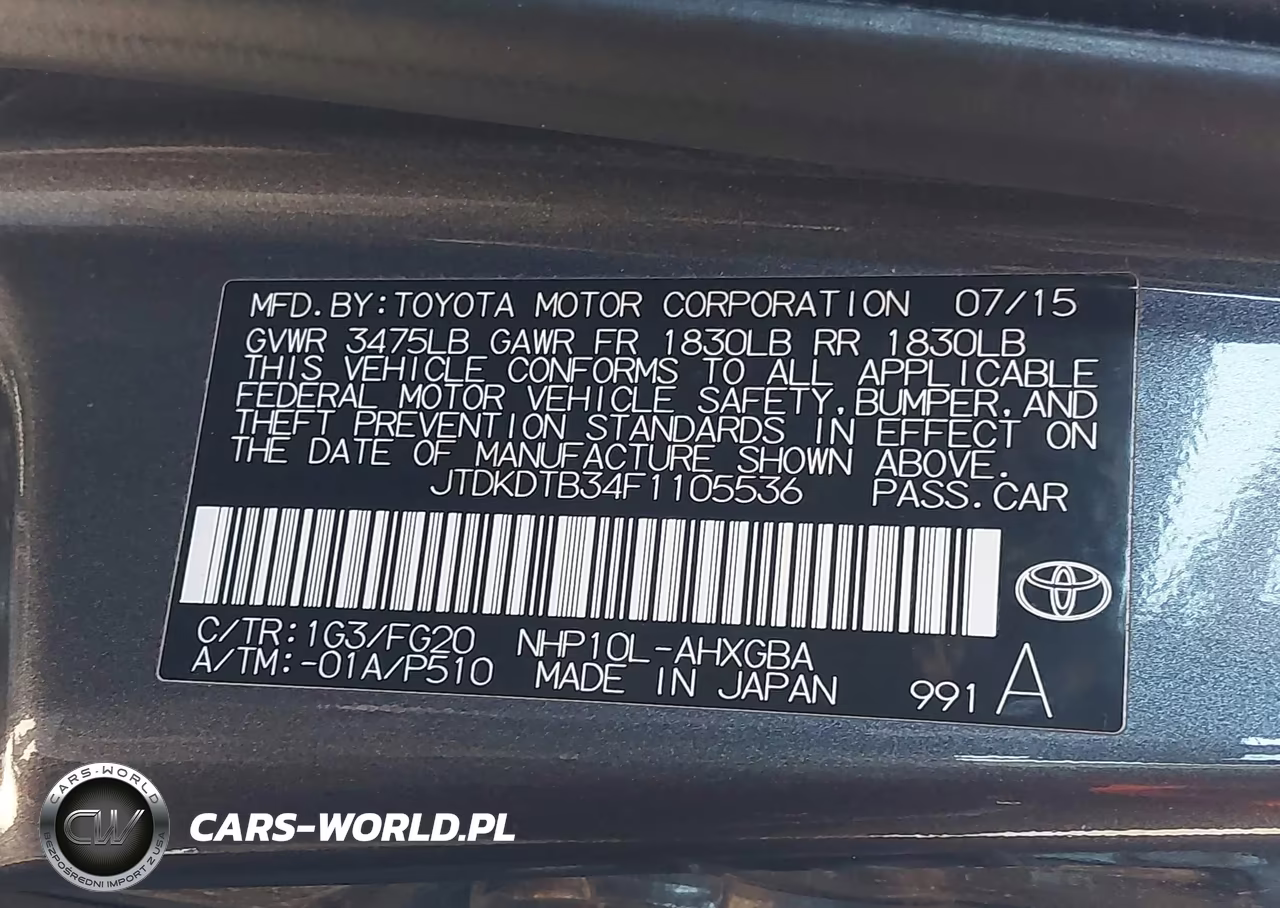 2015 Toyota Prius C Three VIN:JTDKDTB34F1105536 - 9