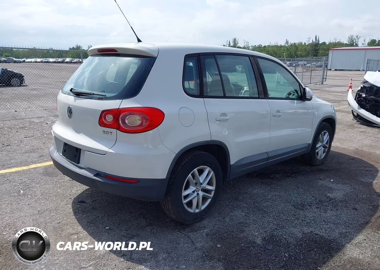 2011 Volkswagen Tiguan S VIN:WVGCV7AX1BW541704 - 4