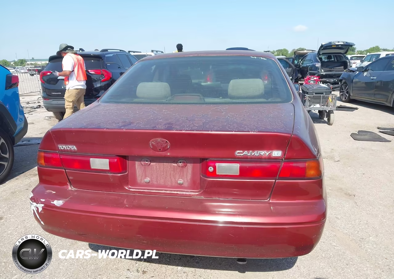 1999 Toyota Camry Le VIN:JT2BG22K4X0289269 - 16