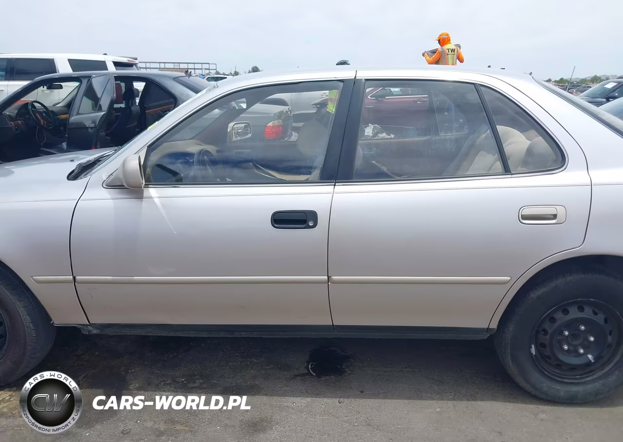 1995 Toyota Camry Le VIN:4T1SK12E2SU598973 - 15