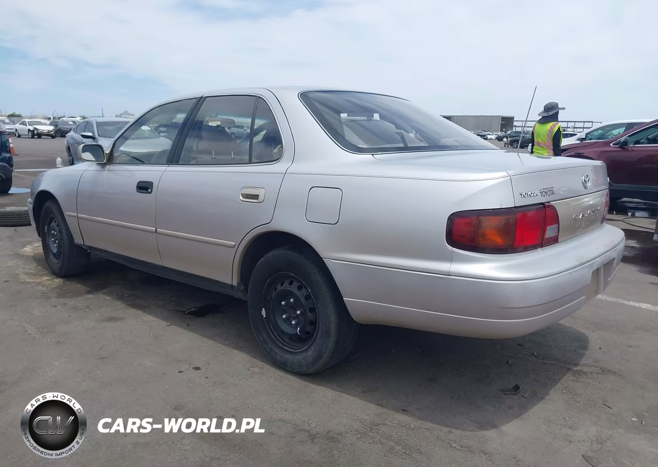 1995 Toyota Camry Le VIN:4T1SK12E2SU598973 - 3
