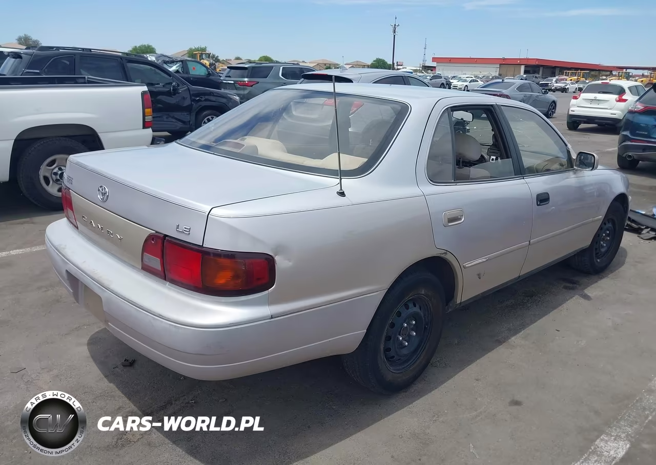 1995 Toyota Camry Le VIN:4T1SK12E2SU598973 - 4