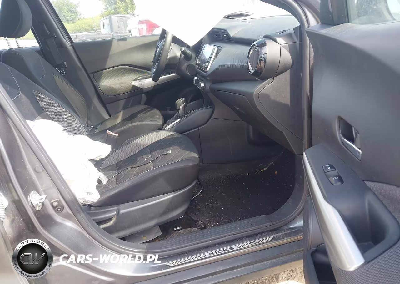 2019 Nissan Kicks Sv VIN:3N1CP5CU9KL492167 - 5