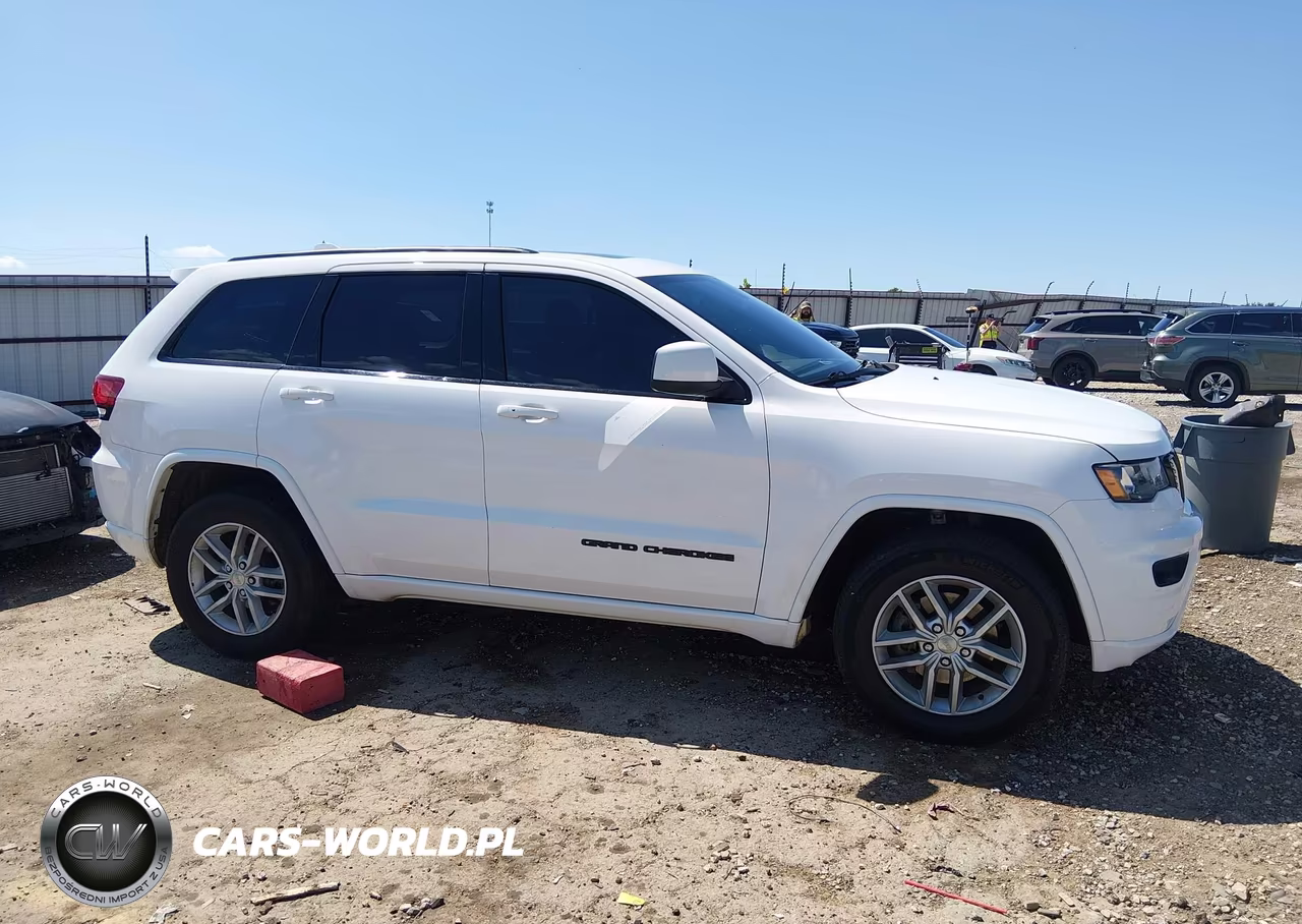 2019 Jeep Grand Cherokee Altitude 4X4 VIN:1C4RJFAG7KC654871 - 13