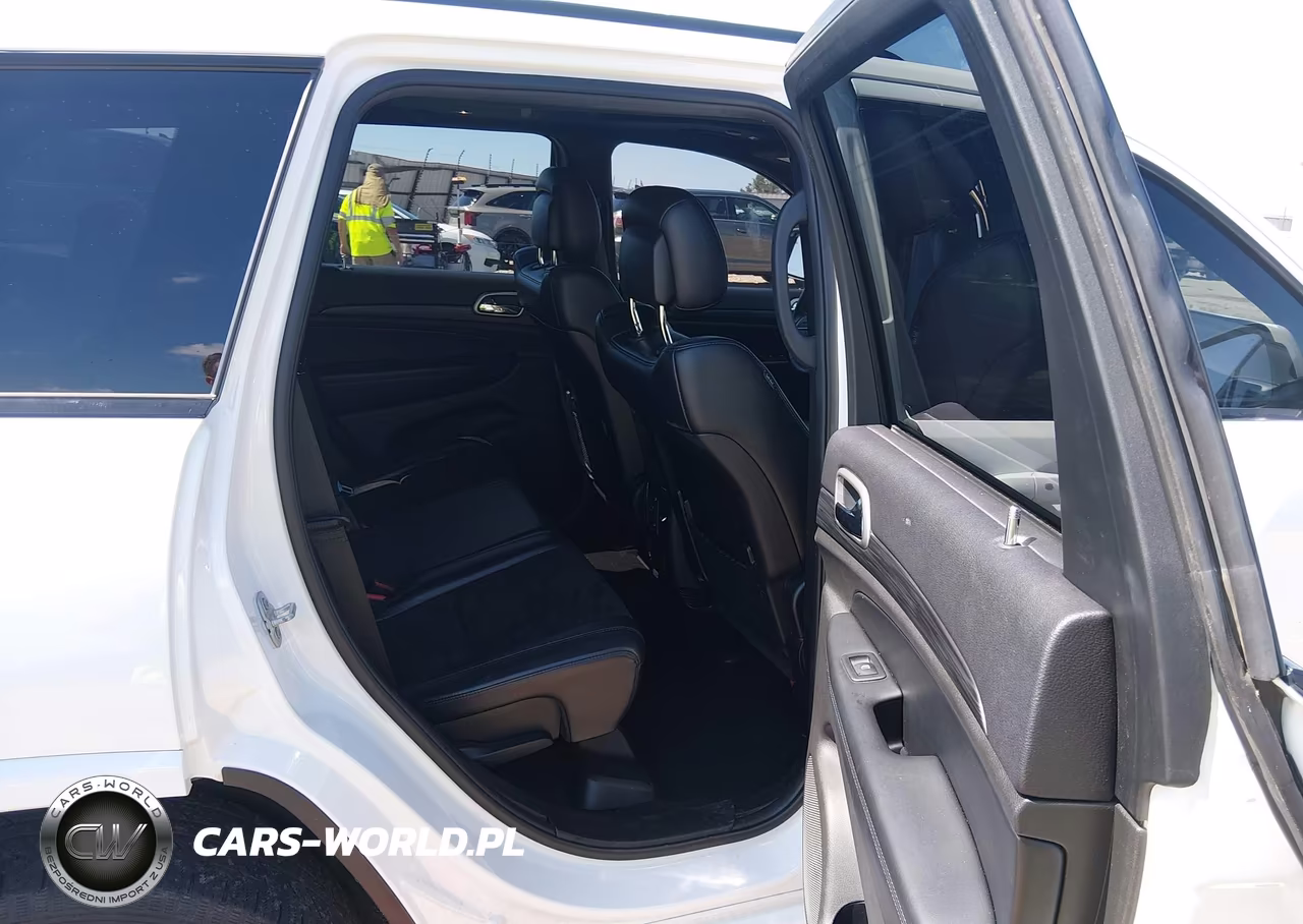 2019 Jeep Grand Cherokee Altitude 4X4 VIN:1C4RJFAG7KC654871 - 8