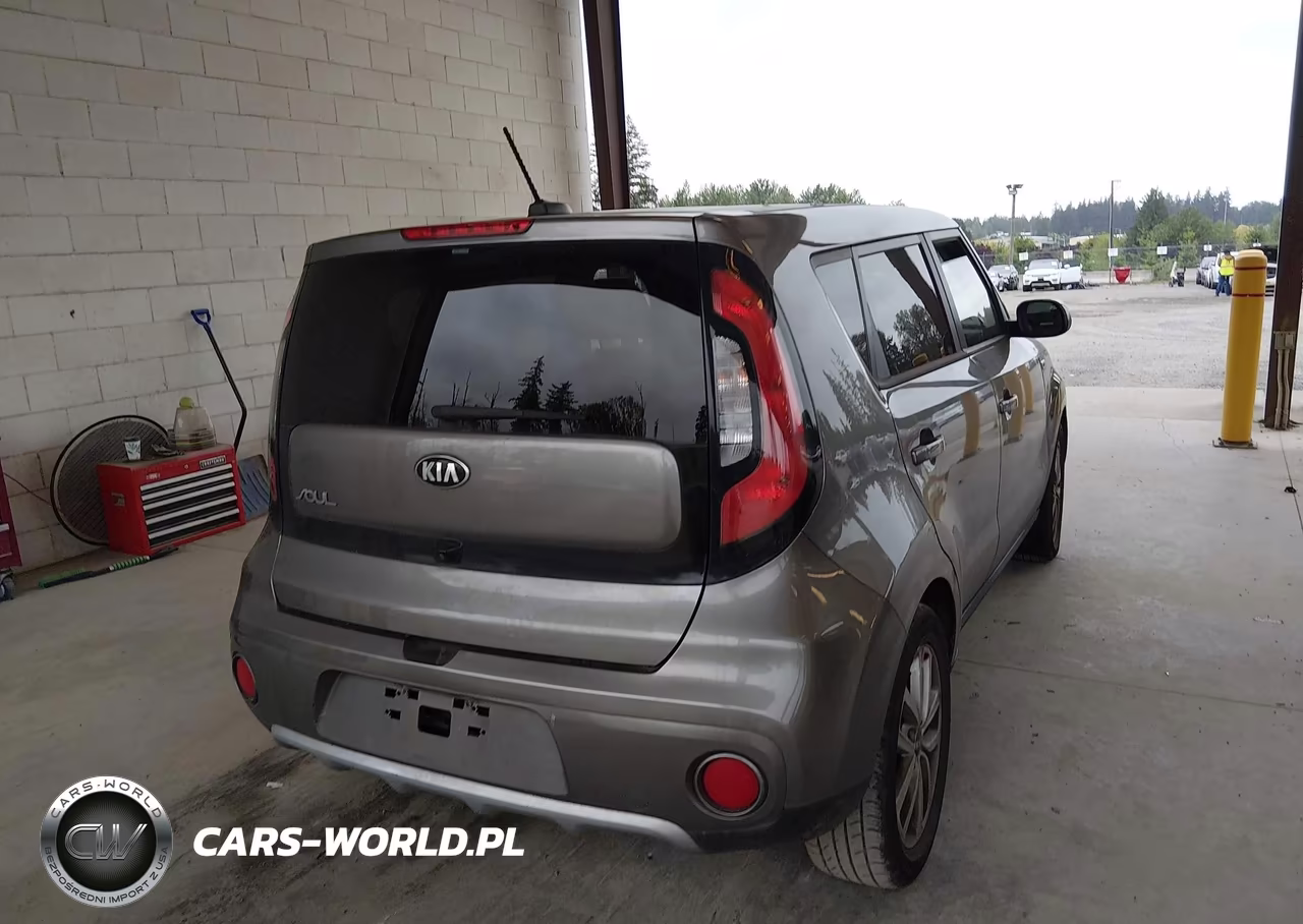 2017 Kia Soul + VIN:KNDJP3A51H7477907 - 4