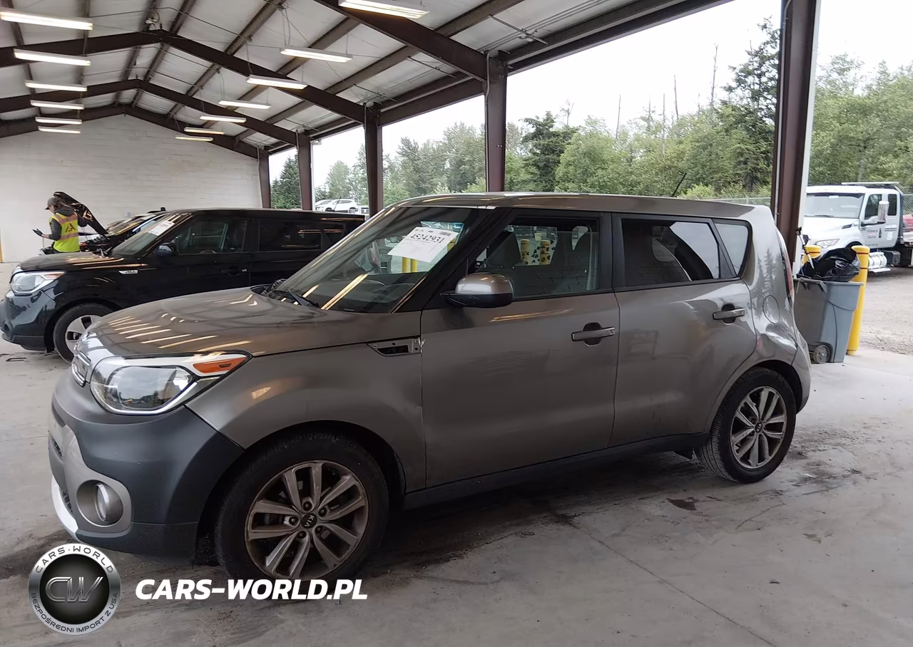 2017 Kia Soul + VIN:KNDJP3A51H7477907 - 6