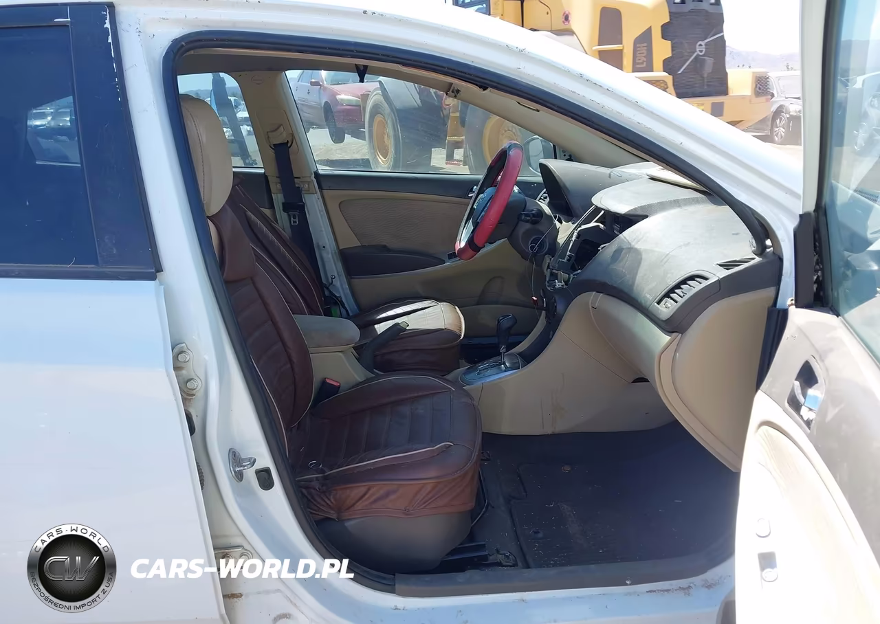2013 Hyundai Accent Gls VIN:KMHCU4AE3DU461979 - 5