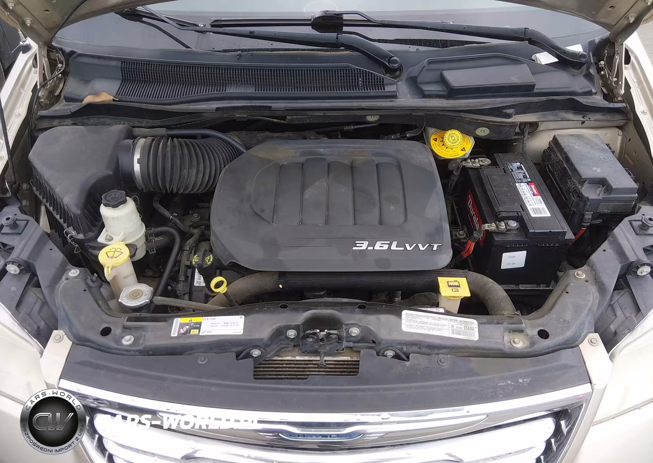 2014 Chrysler Town & Country Touring VIN:2C4RC1BG3ER307092 - 10