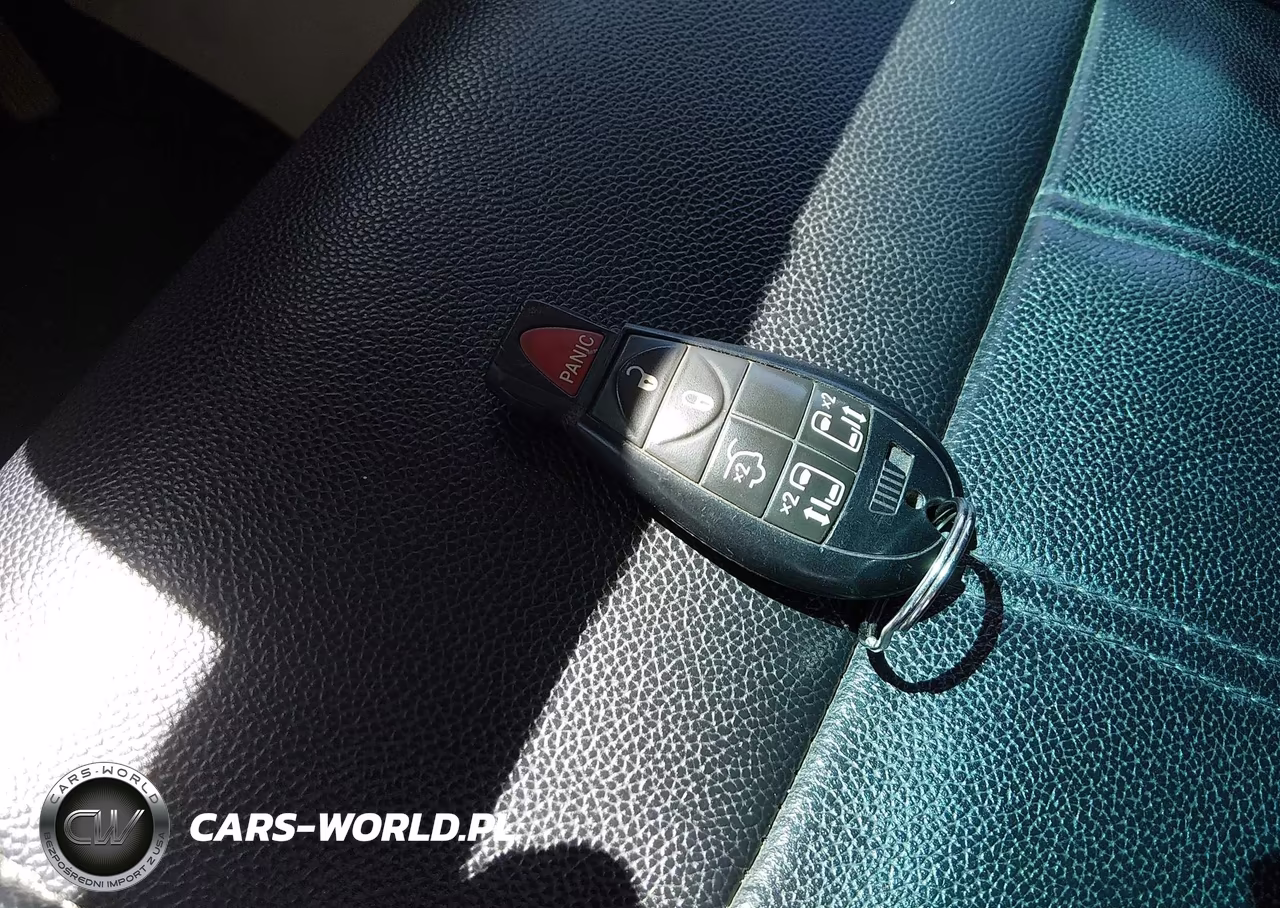 2014 Chrysler Town & Country Touring VIN:2C4RC1BG3ER307092 - 11