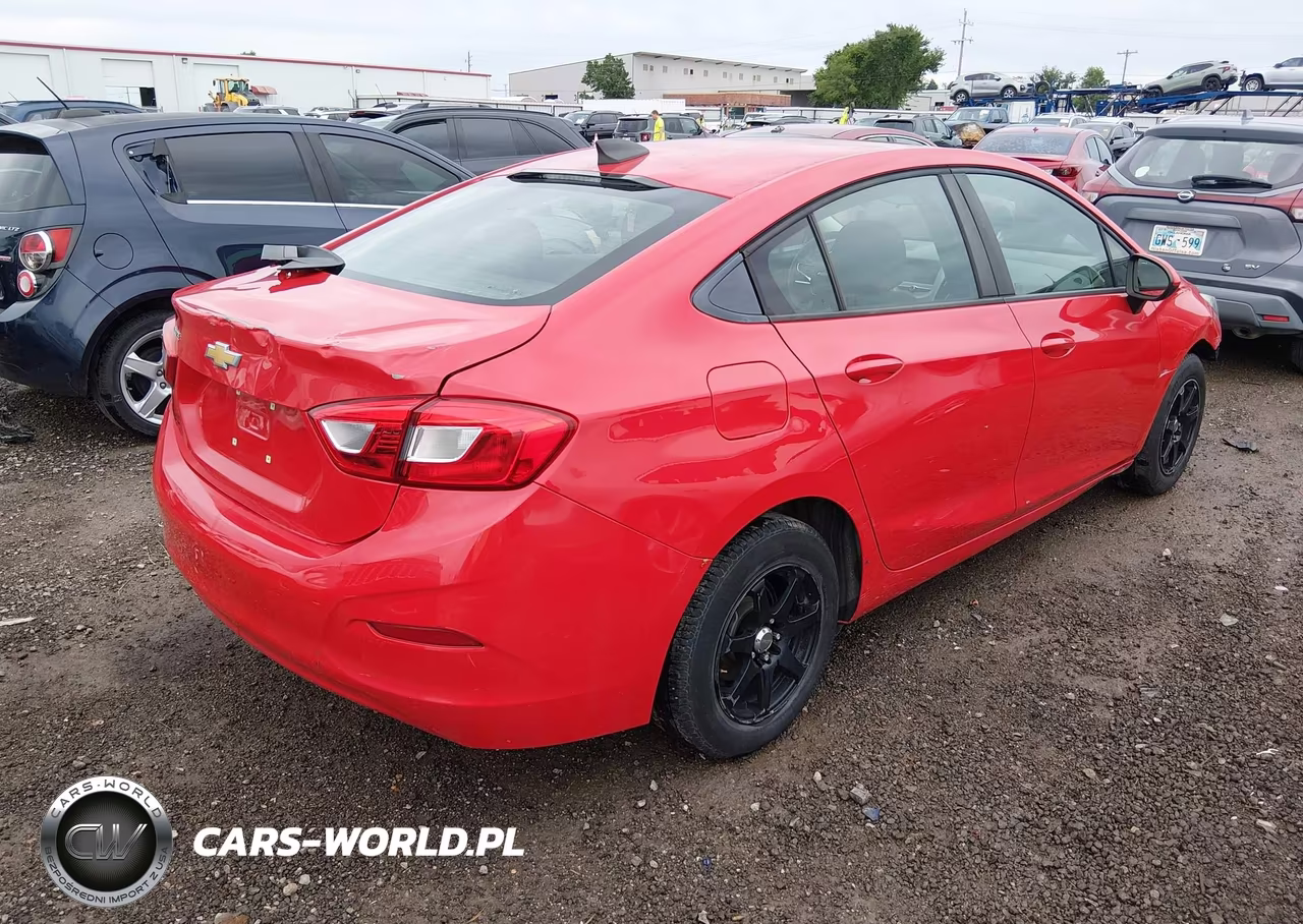 2018 Chevrolet Cruze Ls Auto VIN:1G1BC5SM2J7240679 - 4