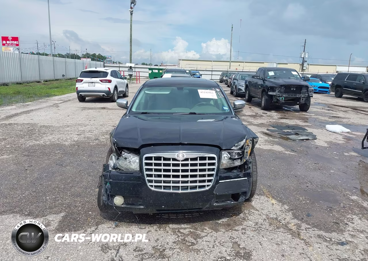 2010 Chrysler 300 Touring-Signature Series-Executive Series VIN:2C3CA5CV0AH330656 - 11