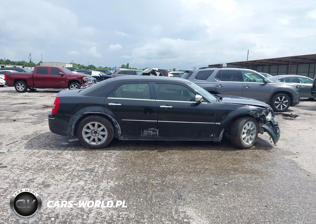 2010 Chrysler 300 Touring-Signature Series-Executive Series VIN:2C3CA5CV0AH330656 - 12