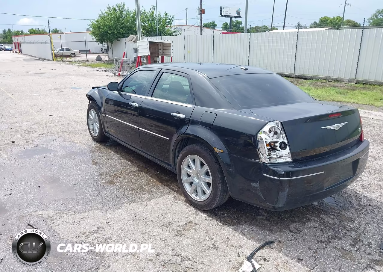 2010 Chrysler 300 Touring-Signature Series-Executive Series VIN:2C3CA5CV0AH330656 - 3