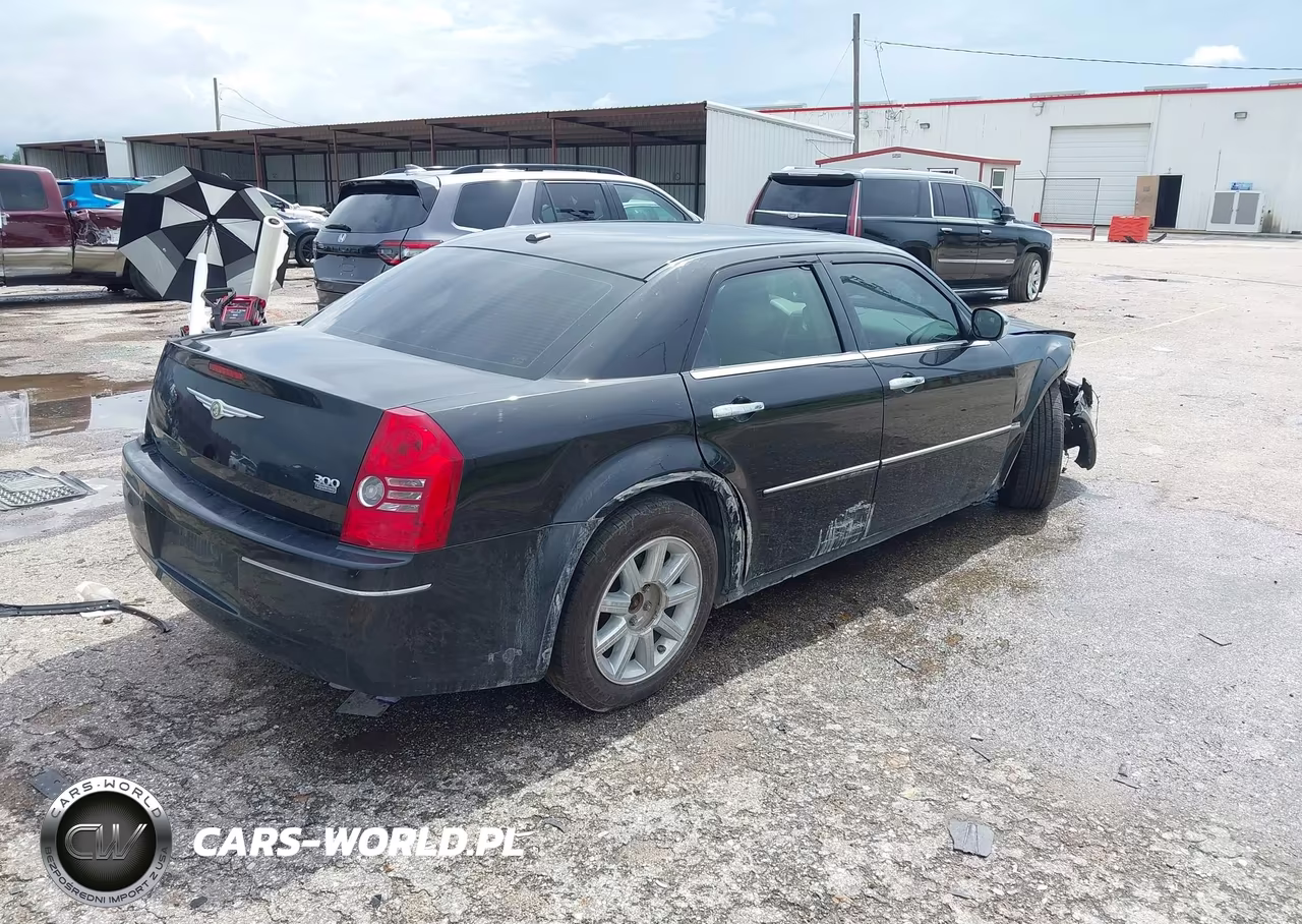 2010 Chrysler 300 Touring-Signature Series-Executive Series VIN:2C3CA5CV0AH330656 - 4