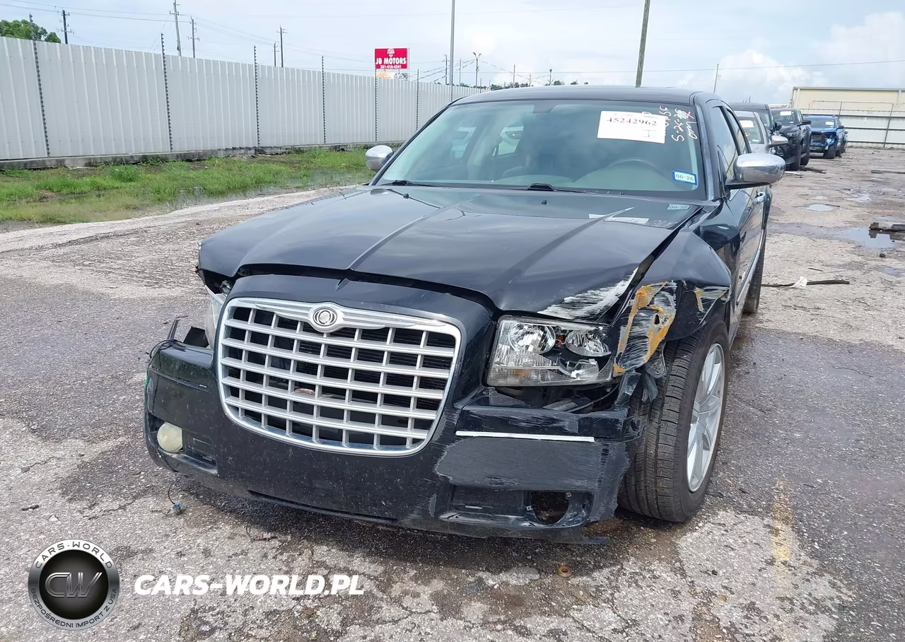 2010 Chrysler 300 Touring-Signature Series-Executive Series VIN:2C3CA5CV0AH330656 - 6