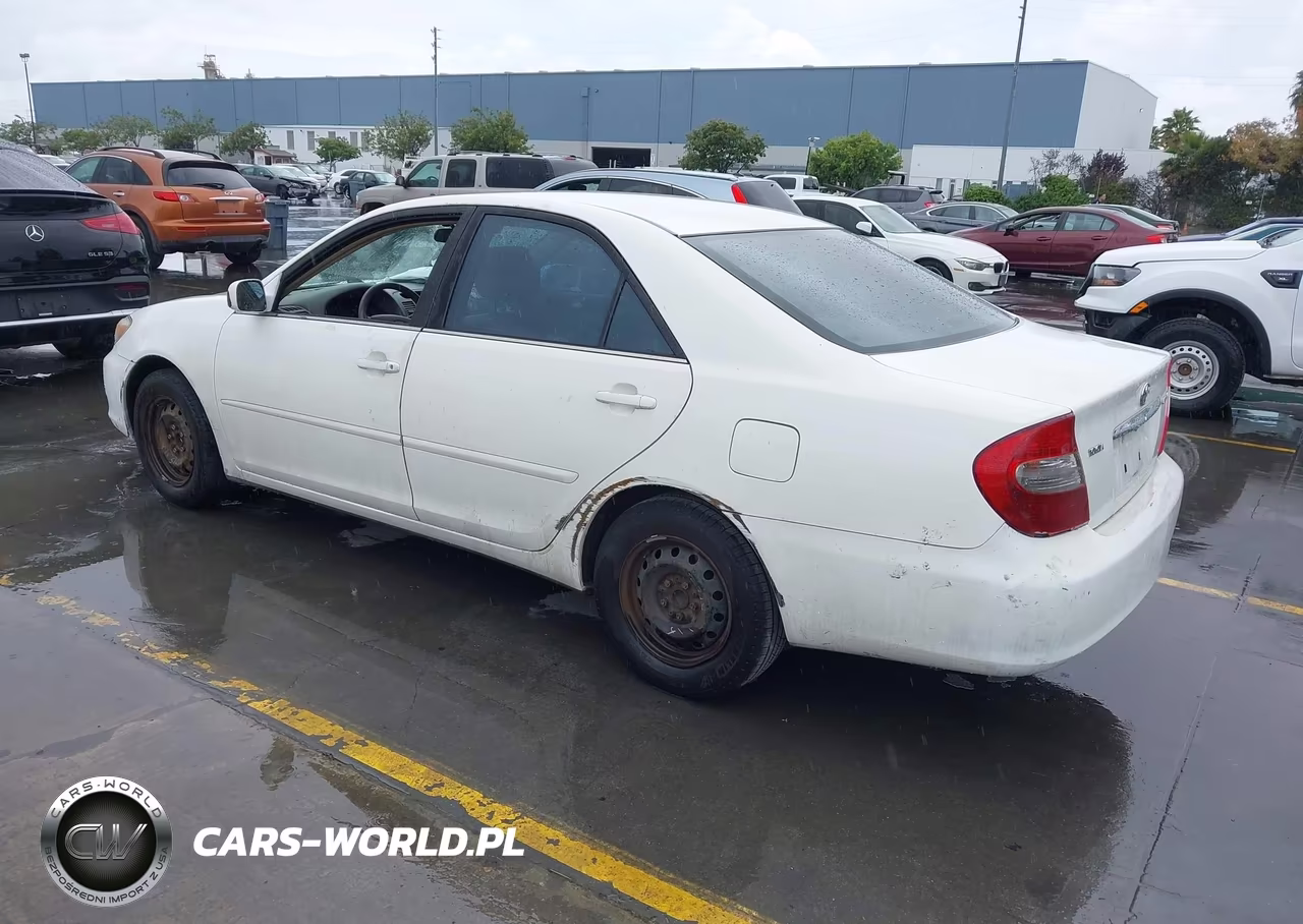 2003 Toyota Camry Le VIN:4T1BE32K53U141603 - 3