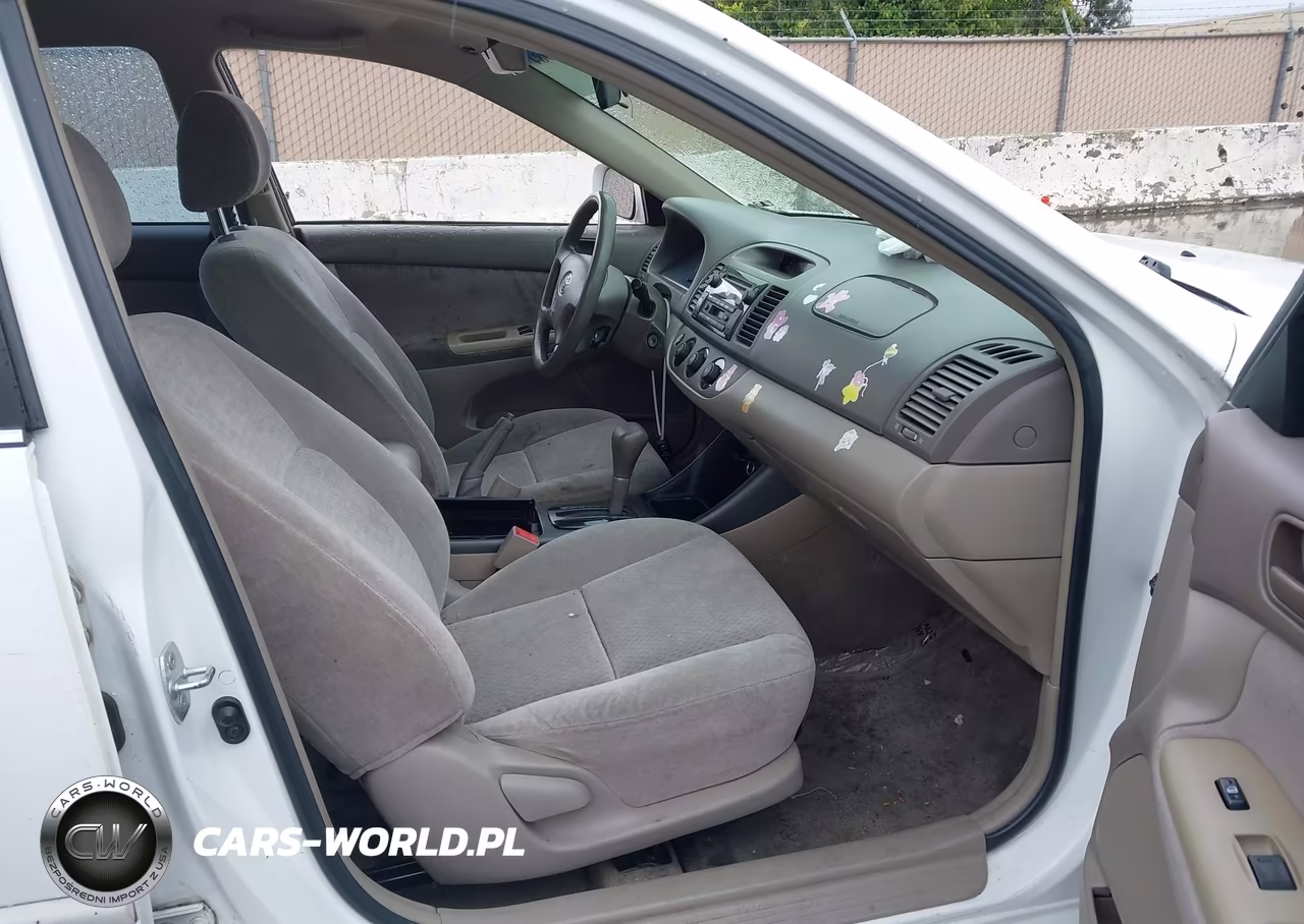 2003 Toyota Camry Le VIN:4T1BE32K53U141603 - 5