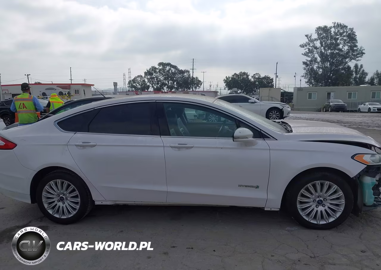 2013 Ford Fusion Hybrid Se VIN:3FA6P0LU4DR371615 - 14