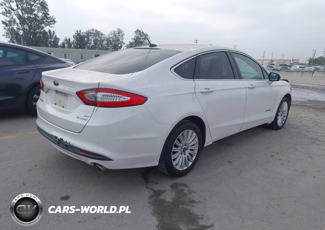 2013 Ford Fusion Hybrid Se VIN:3FA6P0LU4DR371615 - 4