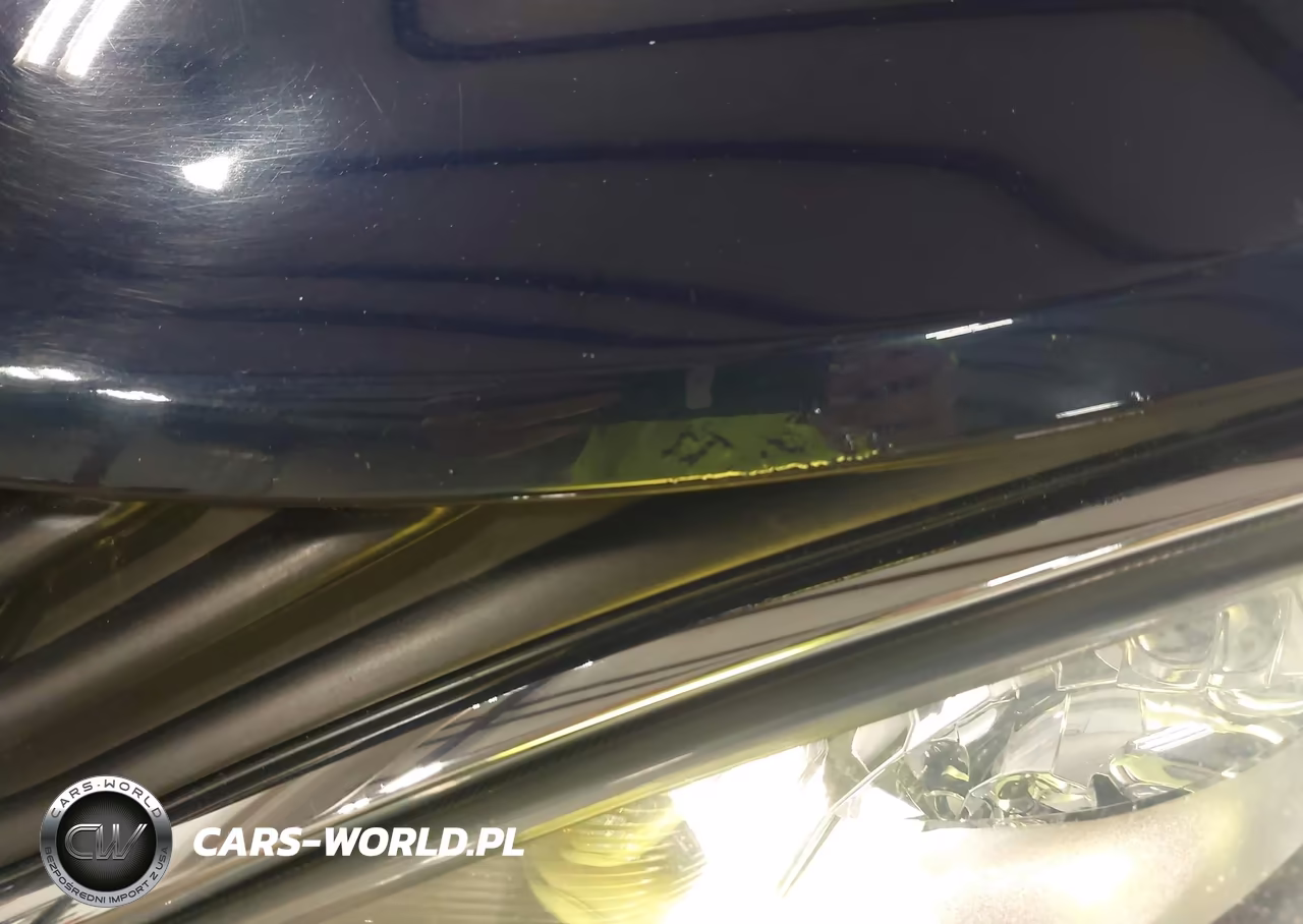 2018 Chrysler Pacifica Hybrid Touring Plus VIN:2C4RC1H70JR276241 - 6