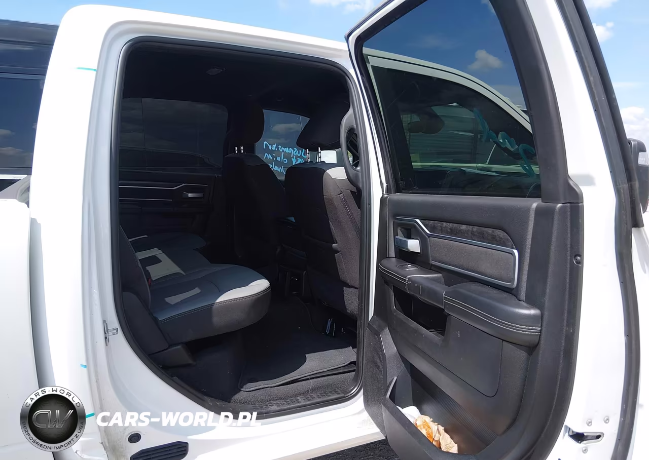 2024 Ram 3500 Big Horn 4X4 8' Box VIN:3C63R3HL9RG265468 - 6