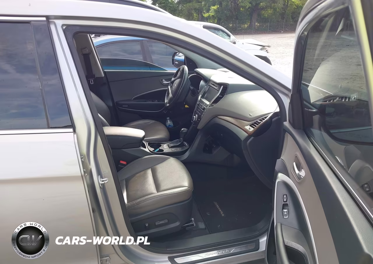 2017 Hyundai Santa Fe Se Ultimate VIN:KM8SR4HF4HU219297 - 5