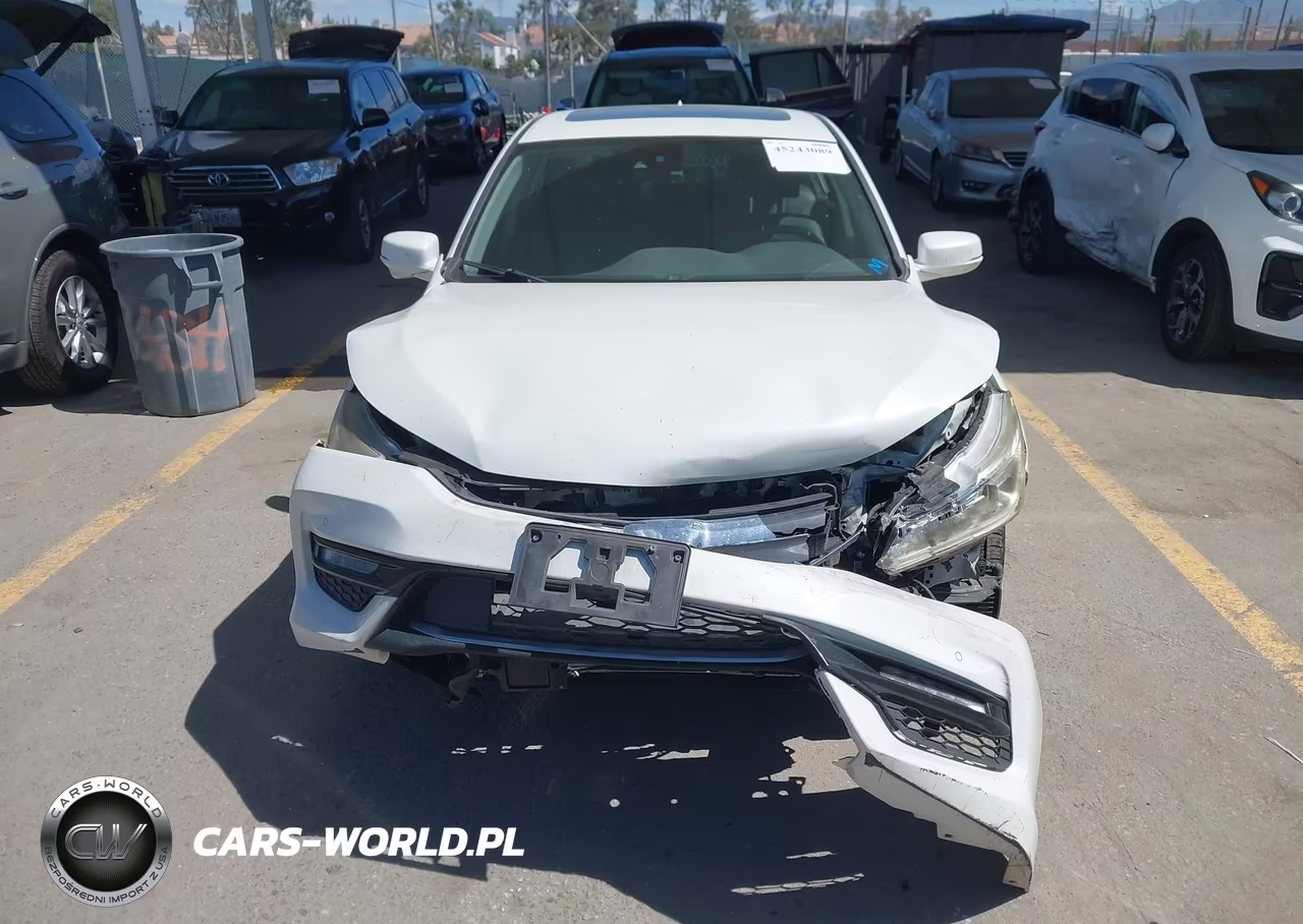 2017 Honda Accord Hybrid Touring VIN:JHMCR6F76HC026752 - 12