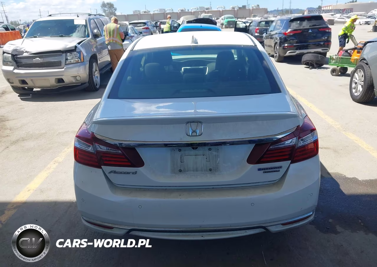 2017 Honda Accord Hybrid Touring VIN:JHMCR6F76HC026752 - 16
