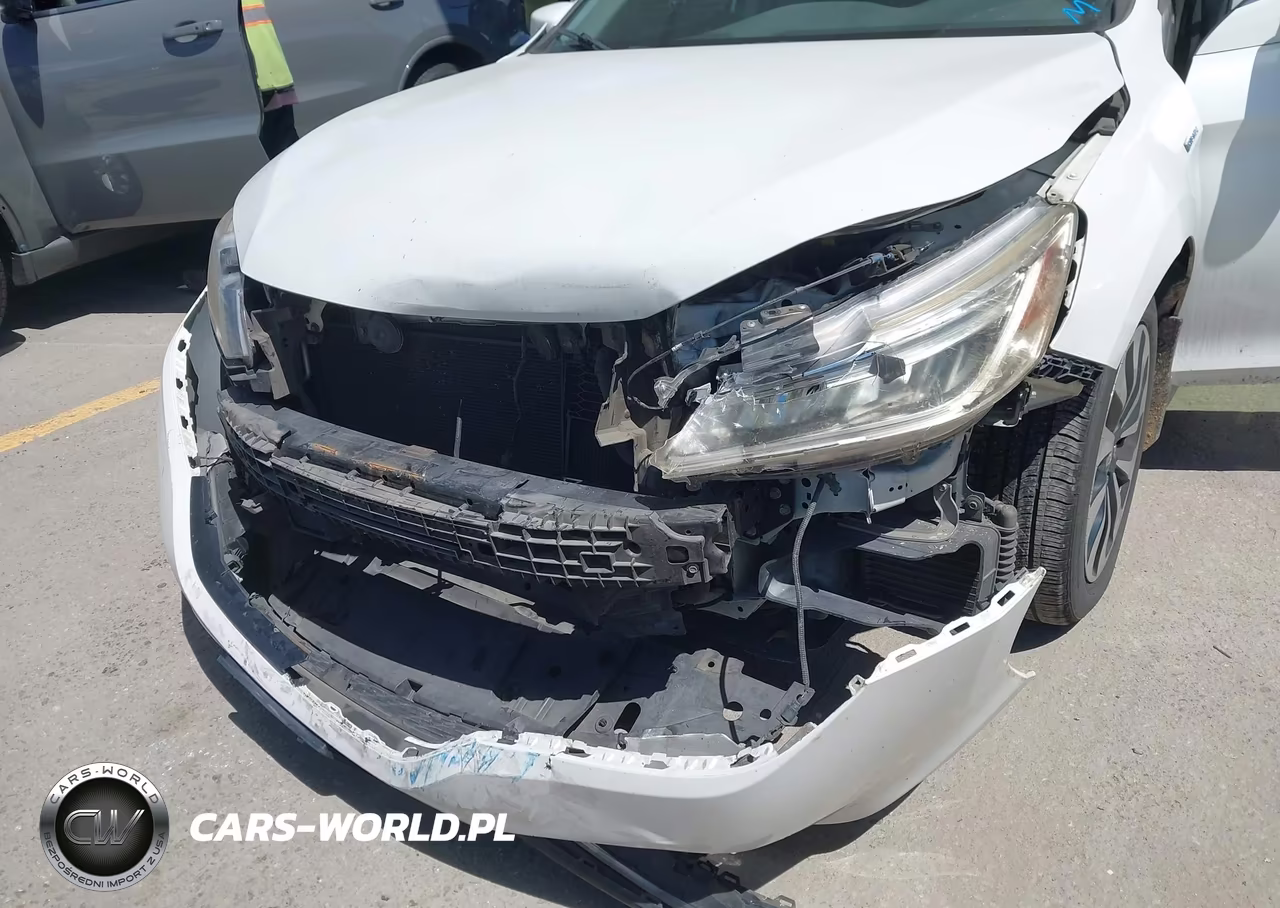 2017 Honda Accord Hybrid Touring VIN:JHMCR6F76HC026752 - 6