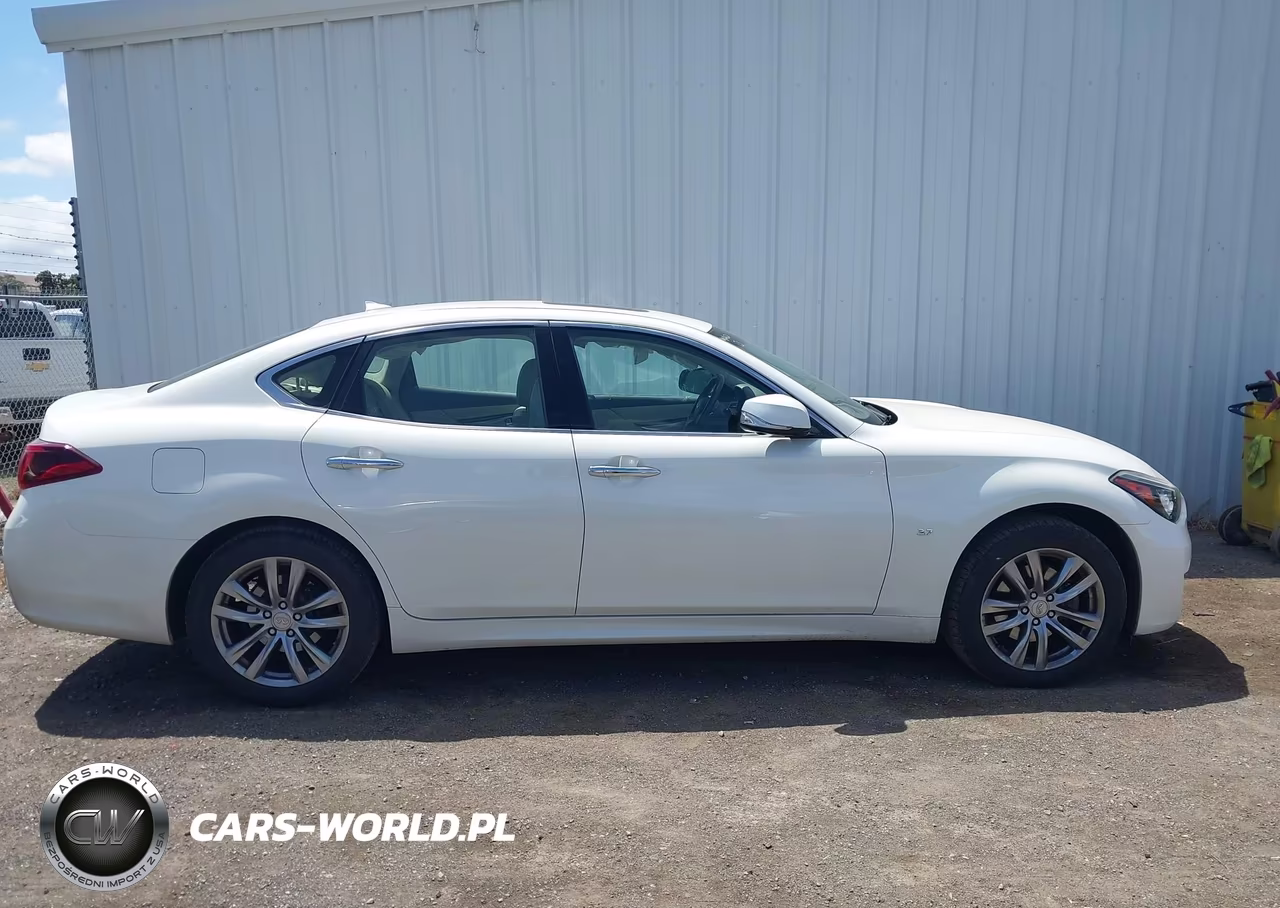 2019 Infiniti Q70 3.7X Luxe VIN:JN1BY1AR9KM585275 - 13