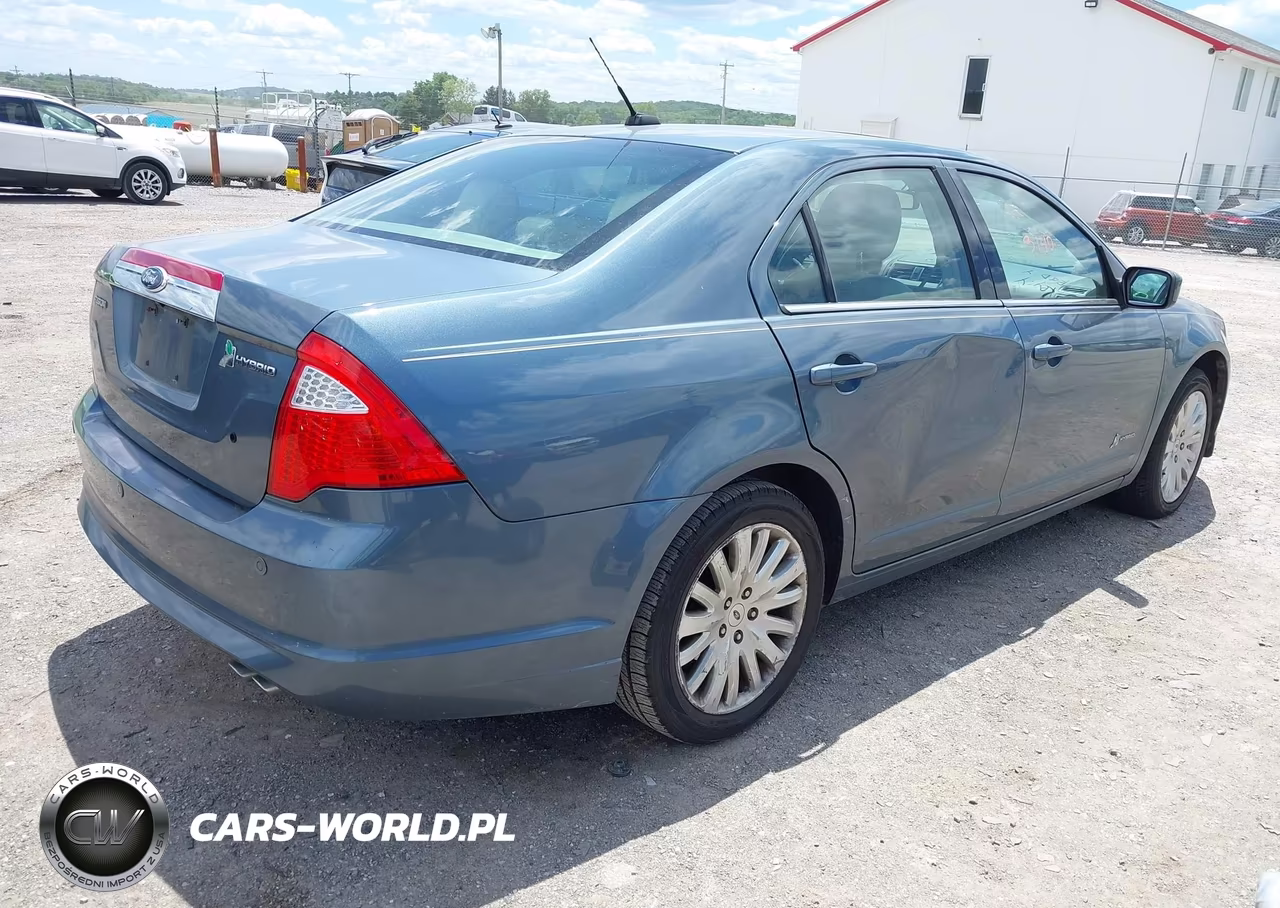 2012 Ford Fusion Hybrid VIN:3FADP0L35CR242053 - 4