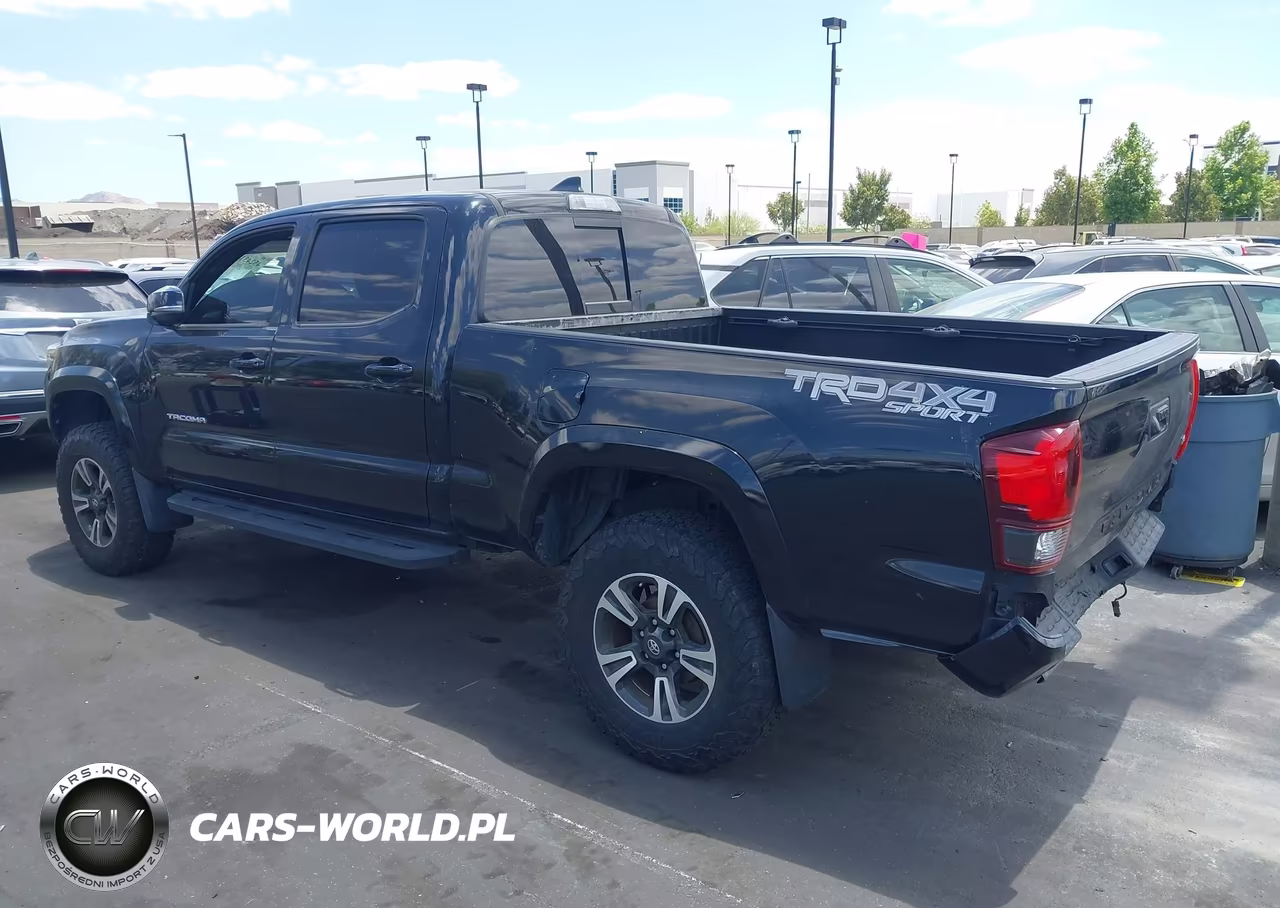 2018 Toyota Tacoma Trd Sport VIN:3TMDZ5BN3JM054100 - 3